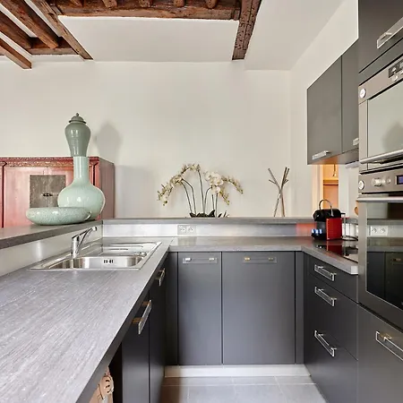 Center Of By Prestige *