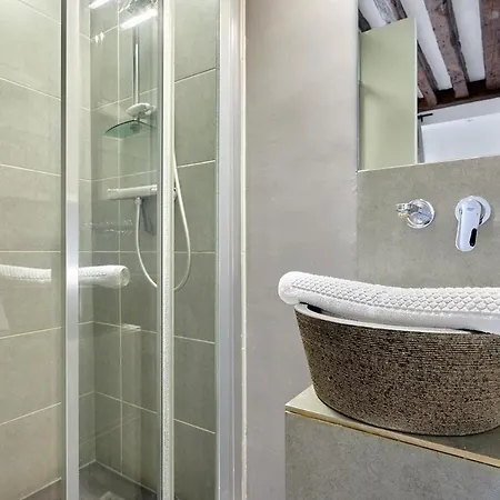 Center Of By Prestige Appartamento Parigi