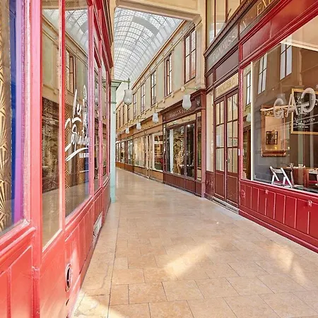 Center Of By Prestige * Paris