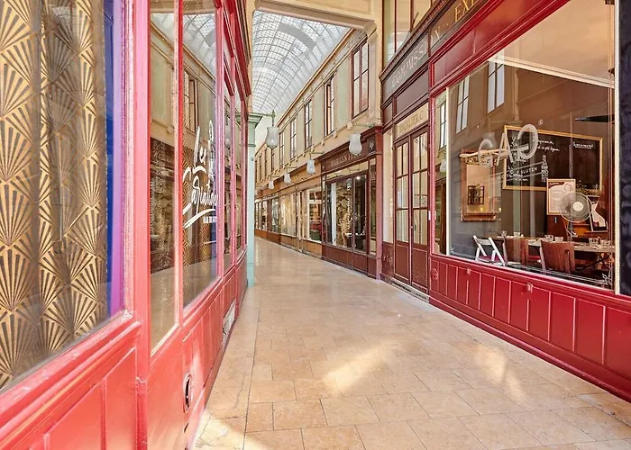 Center Of By Prestige * Paris